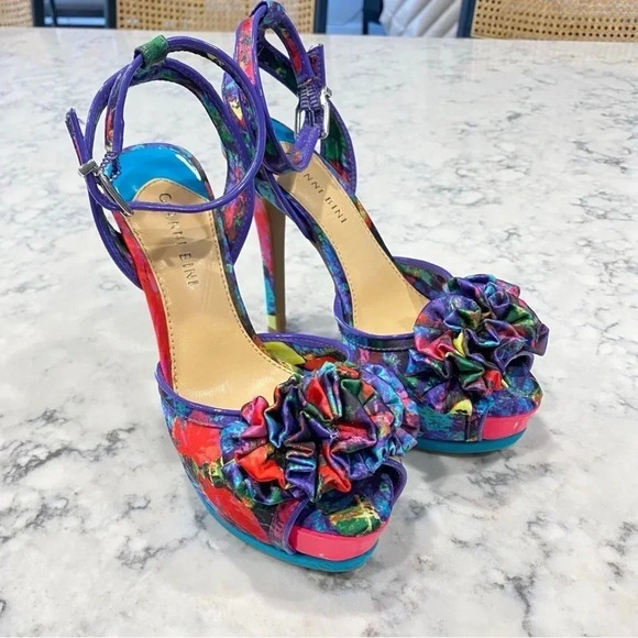 Gianni Bini Shoes - Gianni Bini Peep Toe Multicolored Heel Shoe Size 8.5